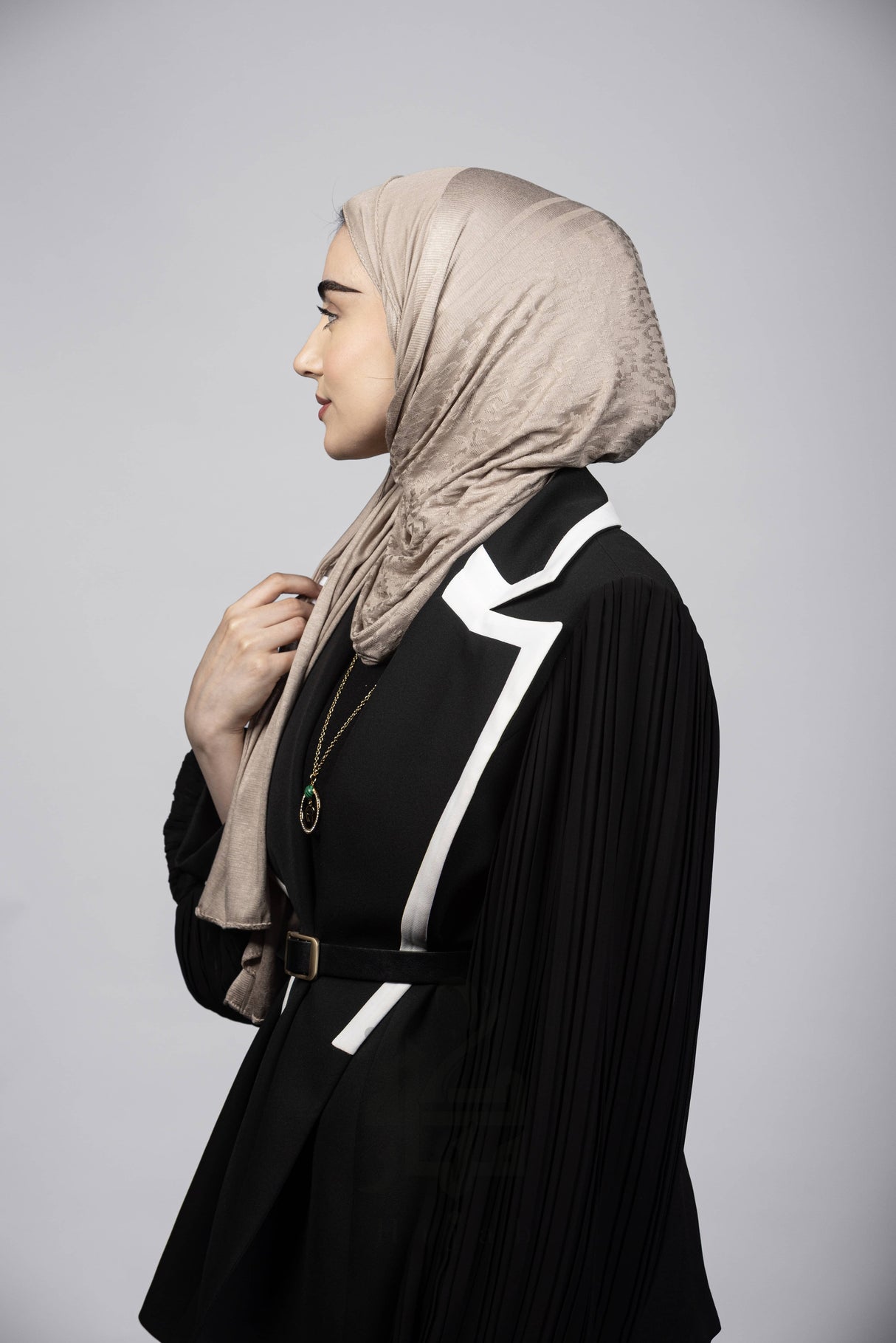 Jacquard Tiger Print Hijab Mubaraka Hijab